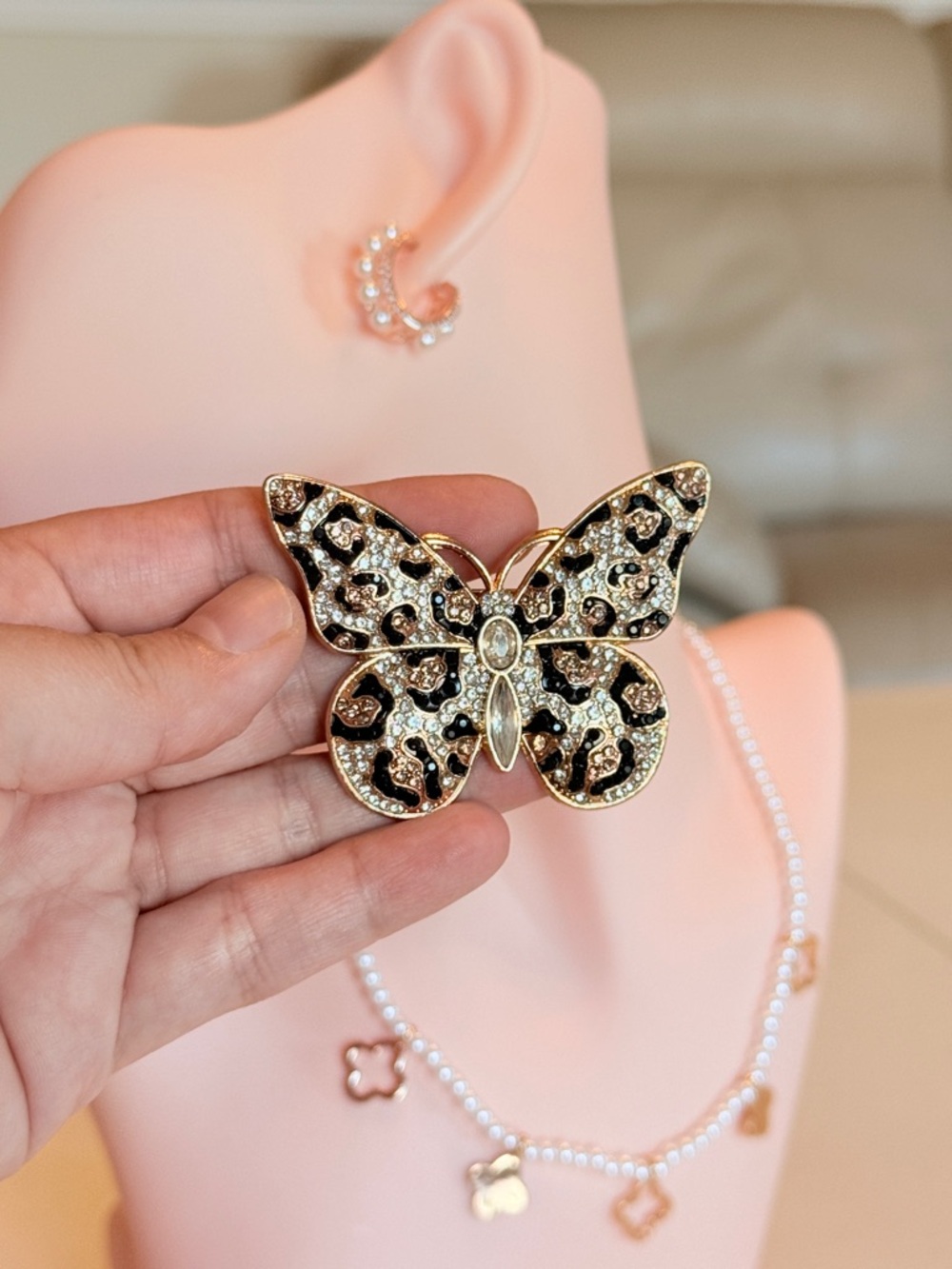 Gold-Tone Leopard Print Butterfly Brooch - Elegant Women Jewelry - Picture 10 of 10
